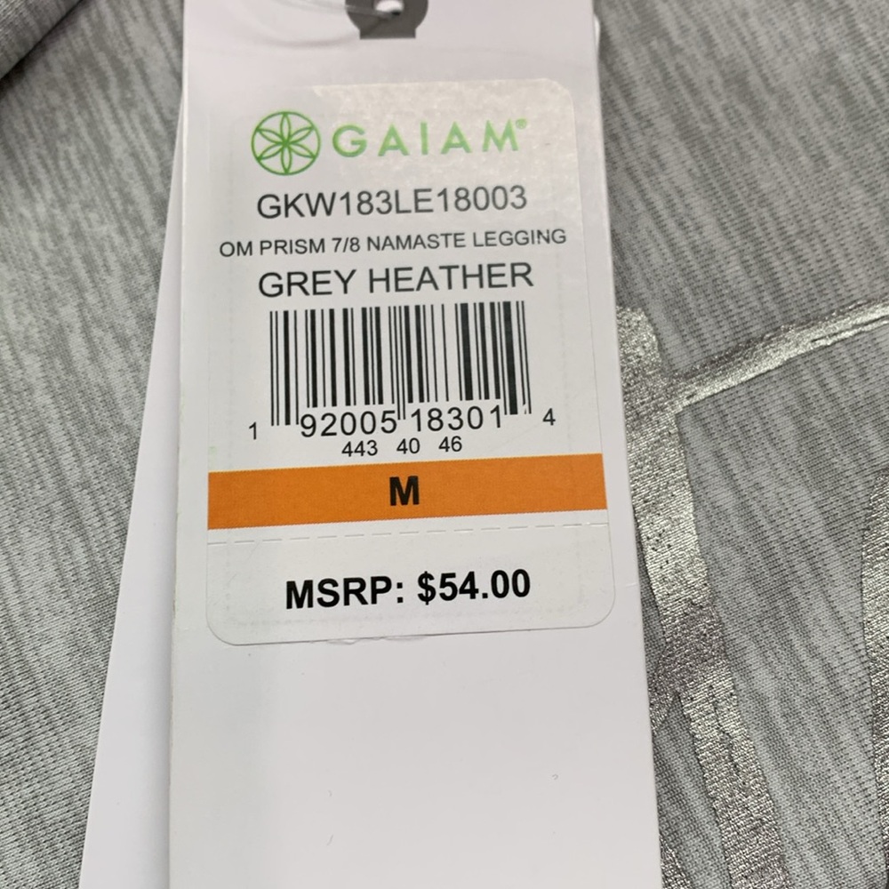 Gaiam nwt. Leggings. - Picture 2 of 4